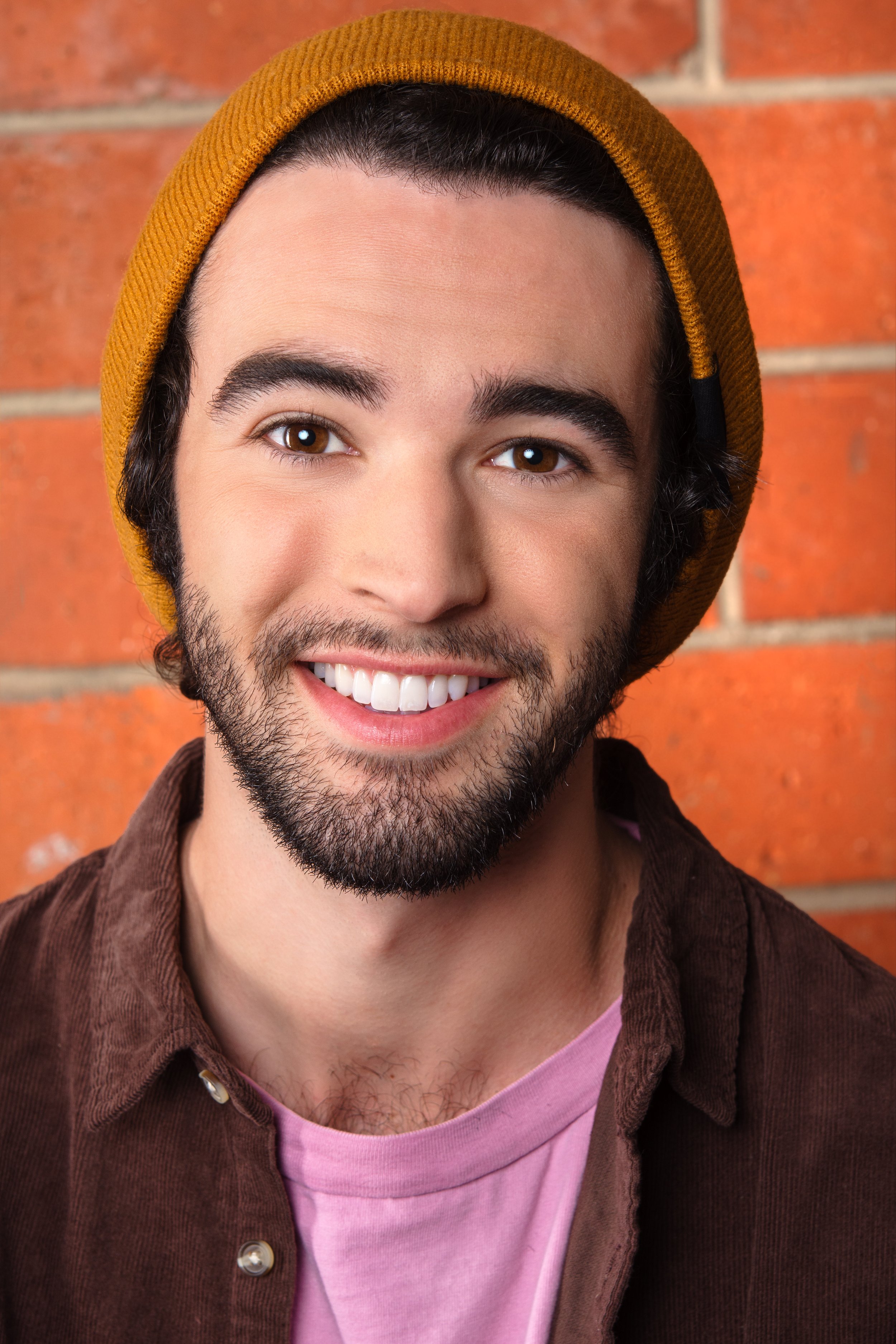 Jonah Robinson (Commercial) Headshot 2.jpg