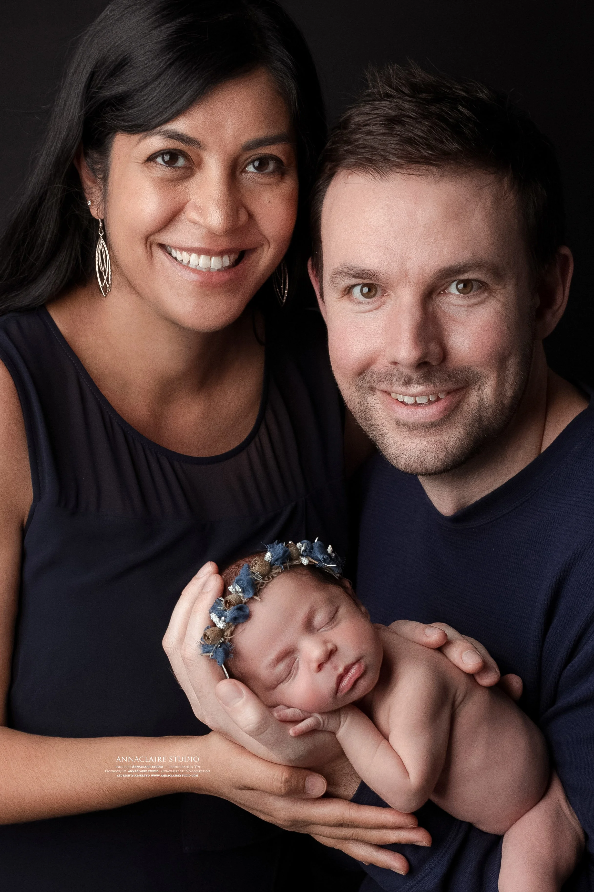 Newborn Family photo by annaclarie studio  (1).JPG