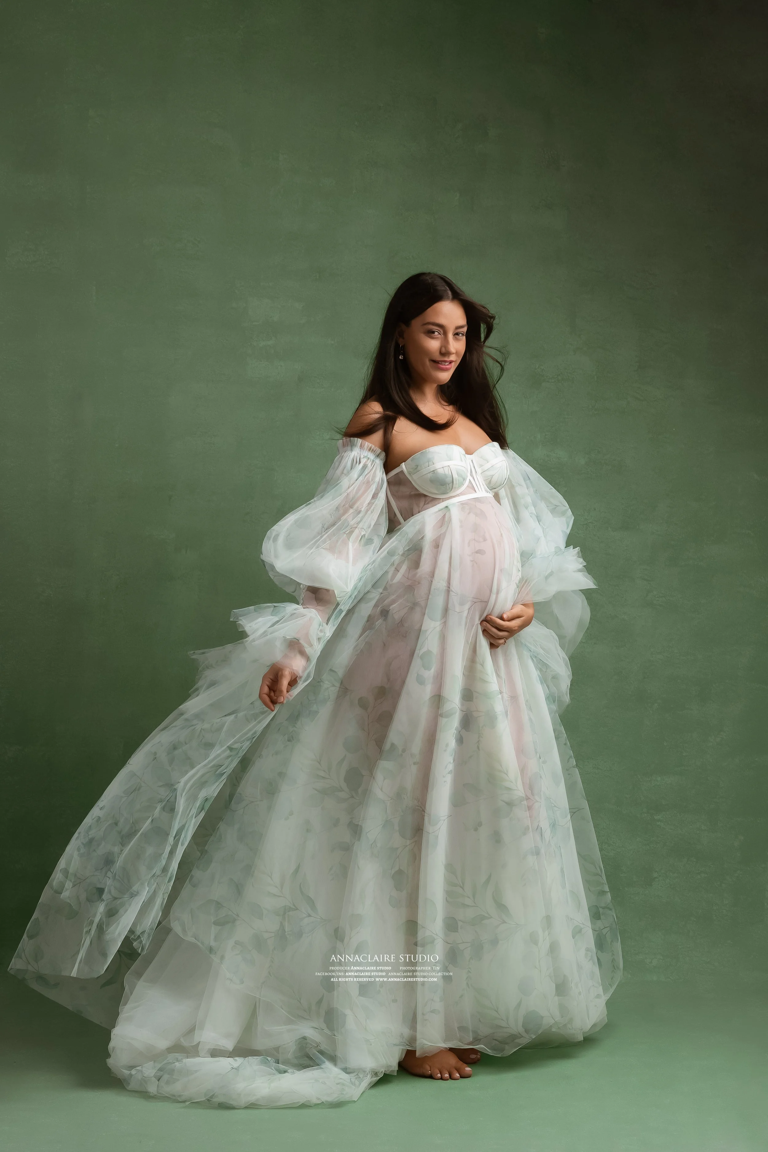 A maternity photo by annaclaire studio  (11).jpg