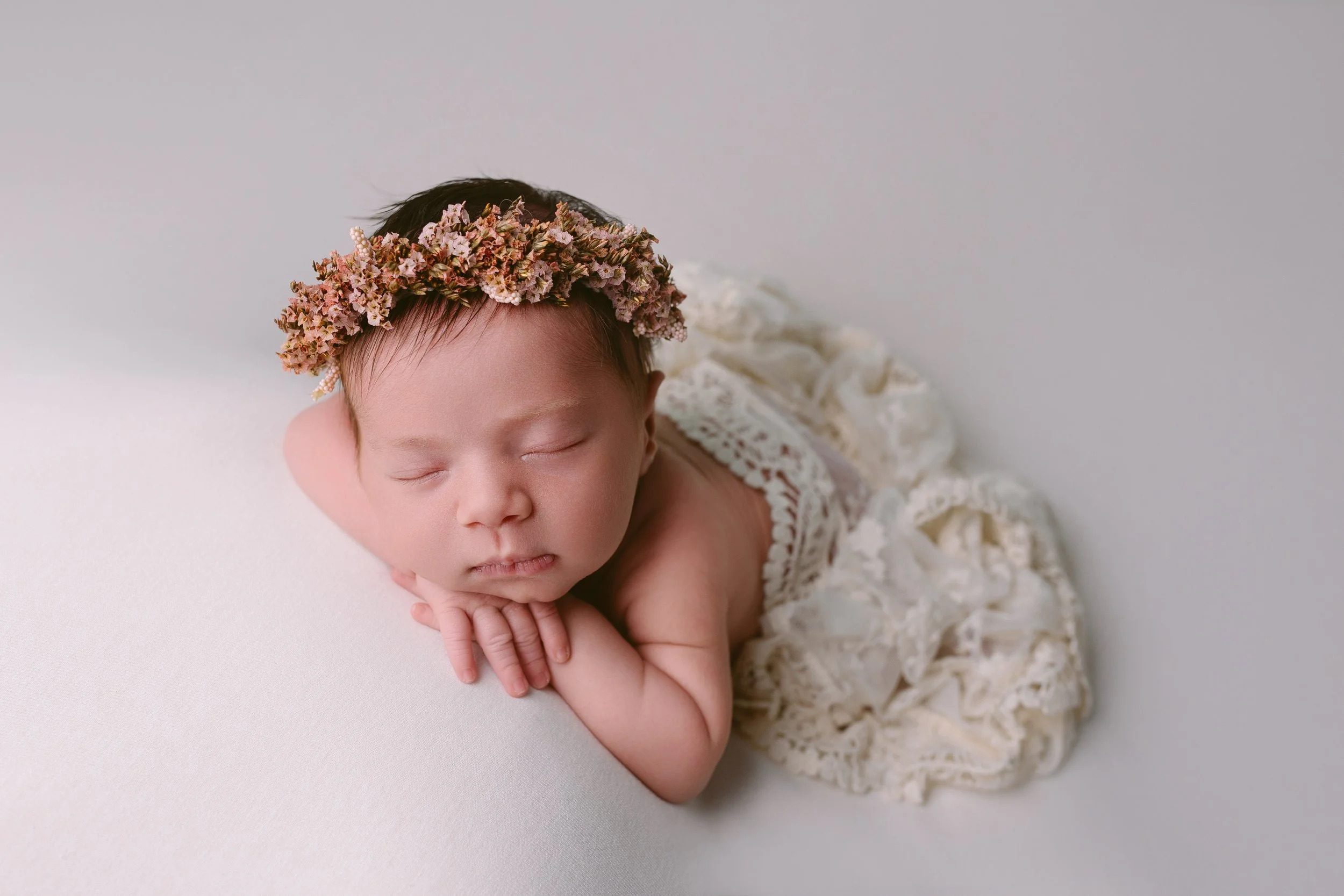 Newborn photos by annaclarie studio  (12).JPG