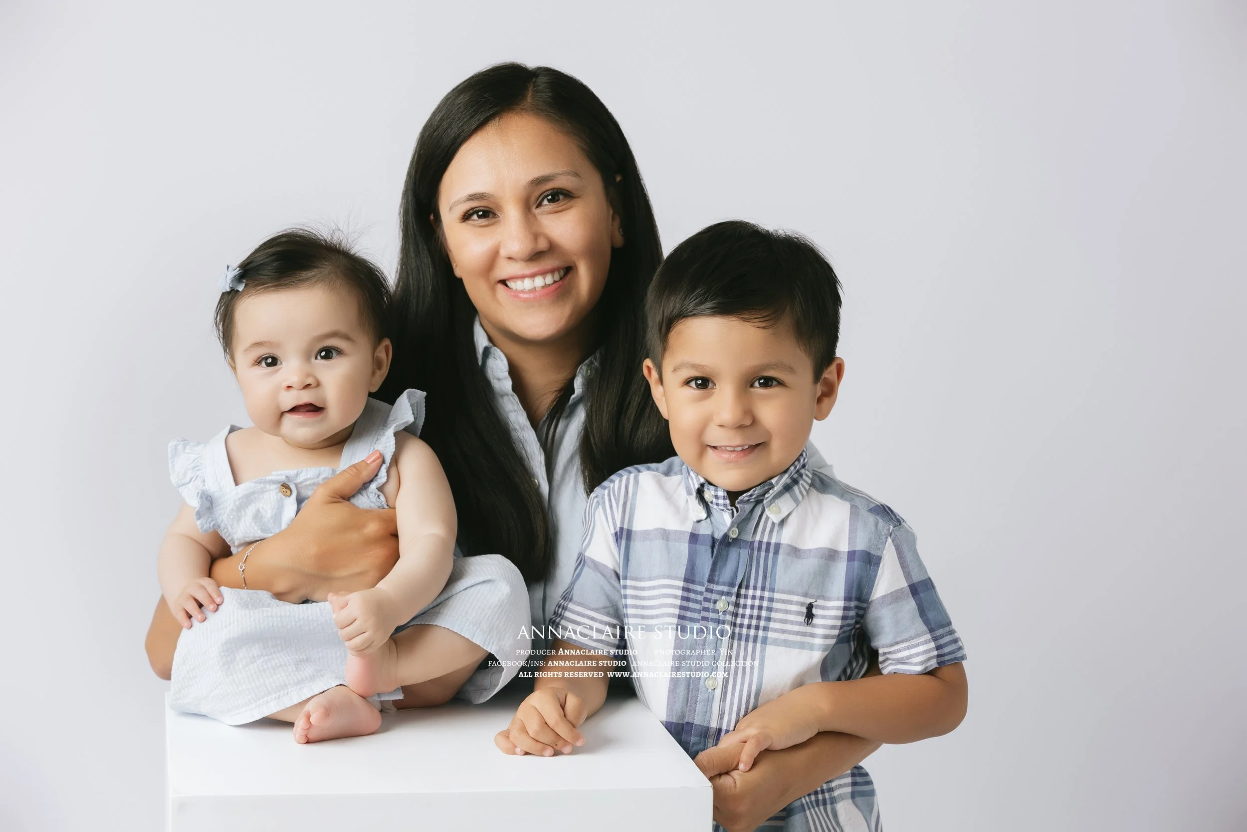 Family photo by annaclaire studio  (7).JPG