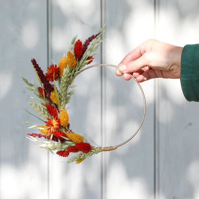 LSF-DIY-Mini-Wreath-Kit-Autumn-Edition-_MADE-UP_-_01_-700px-WEB.jpg.webp
