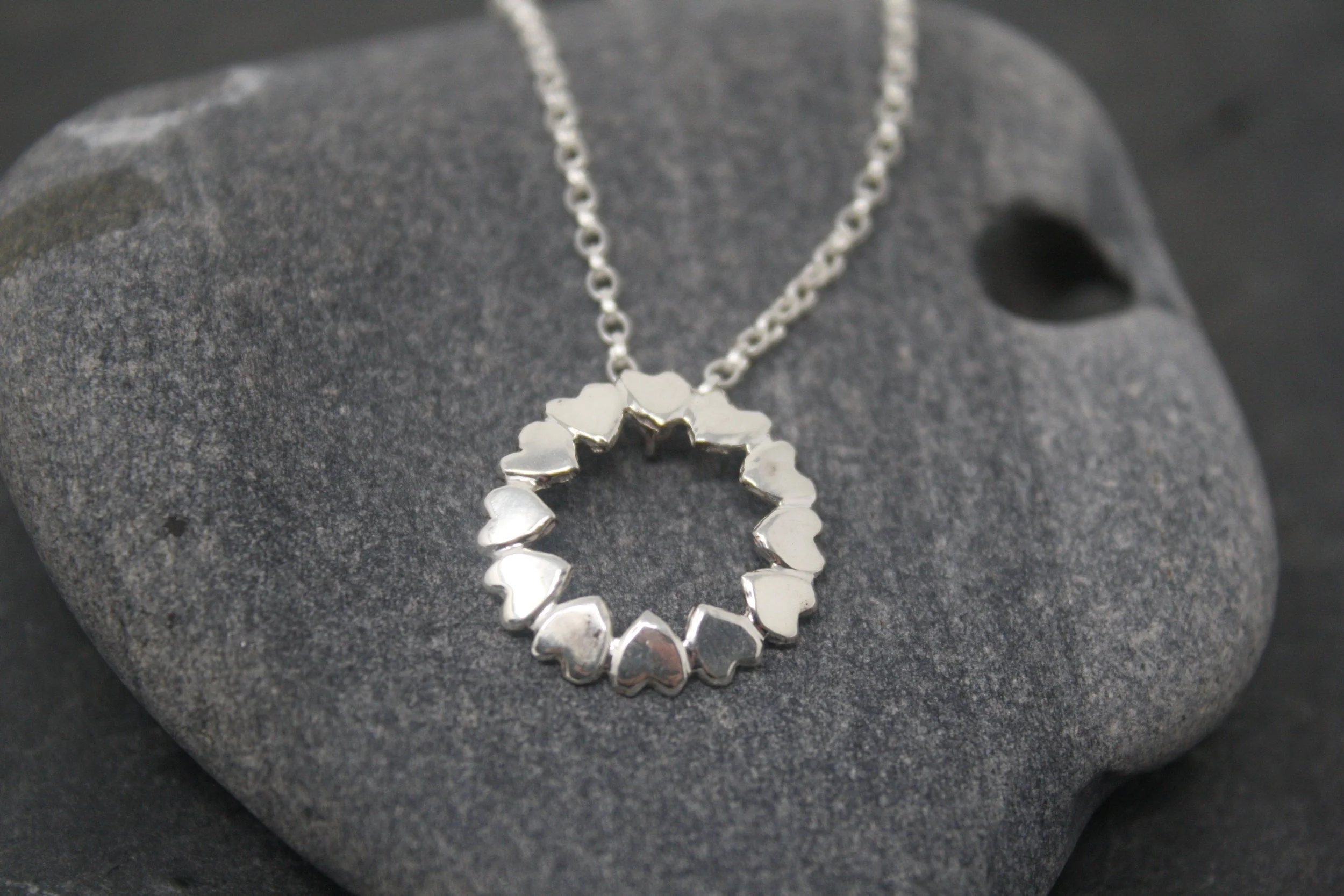 Ring of hearts pendant