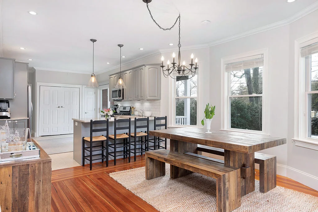 1KITCHEN_DINING(1of3).jpg