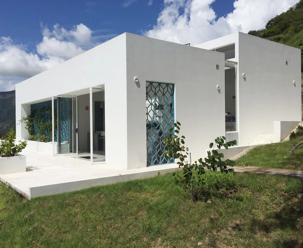 WhatsApp Image 2019-03-31 at 10.25.20 PM.jpeg