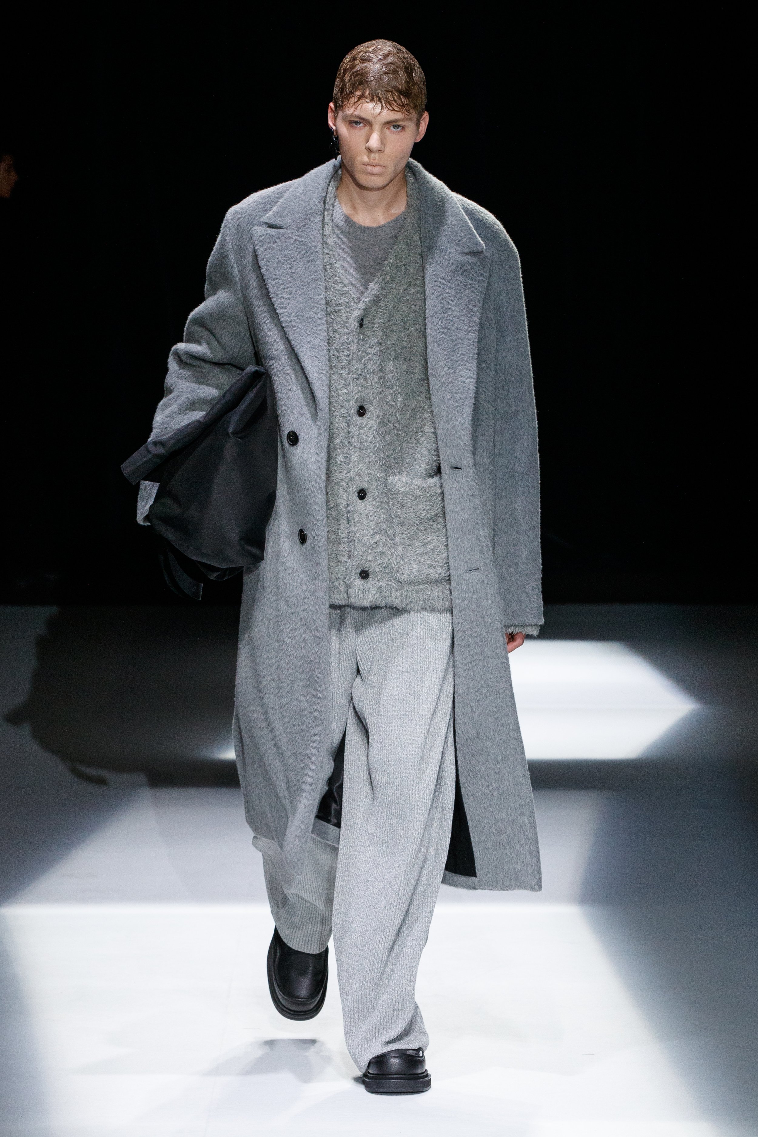 Kolor Magazine Solid_Homme_fw23_runway_press_look32.jpg