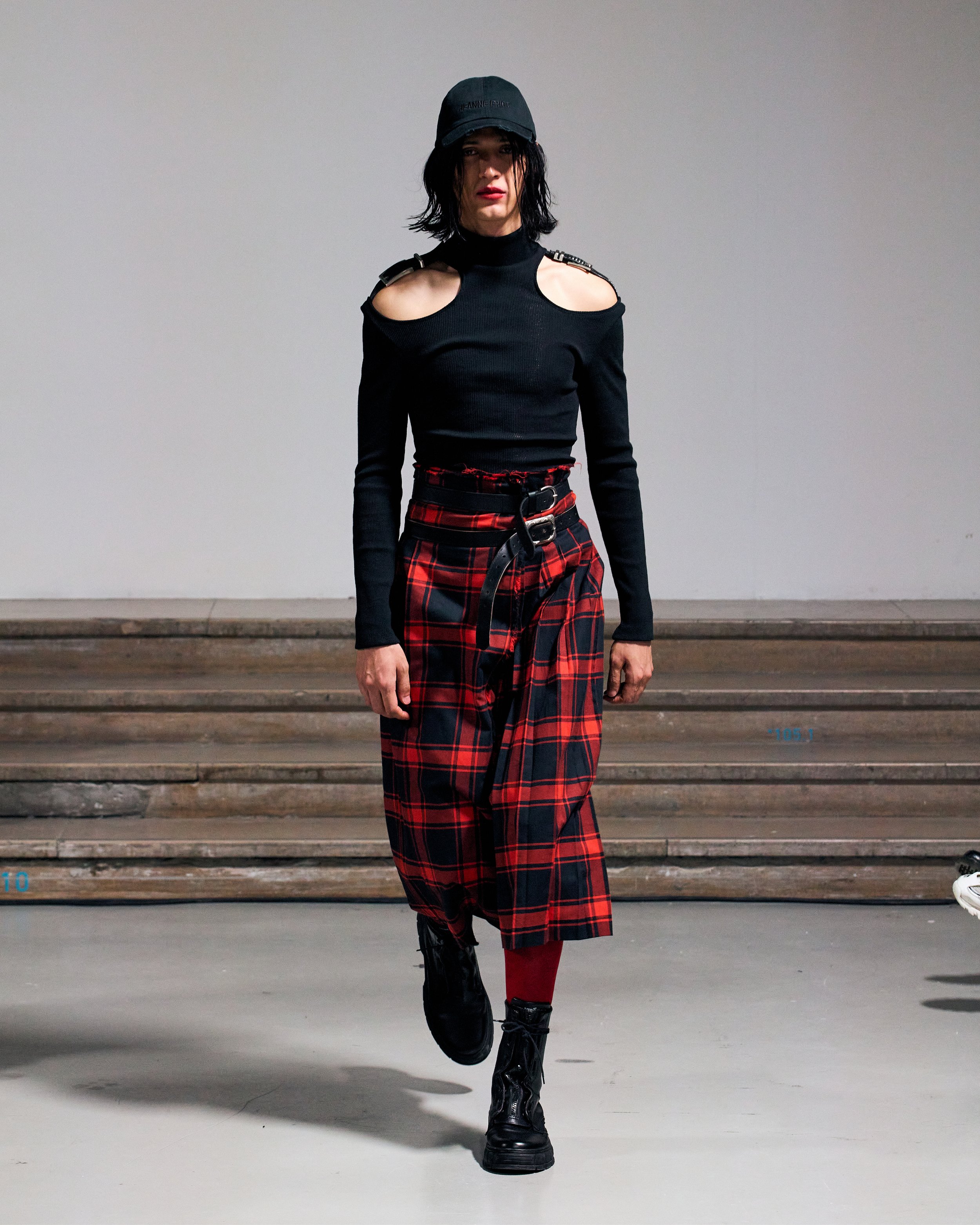 Kolor Magazine JEANNE FRIOT Fall 2023 Collection Look 3.jpg