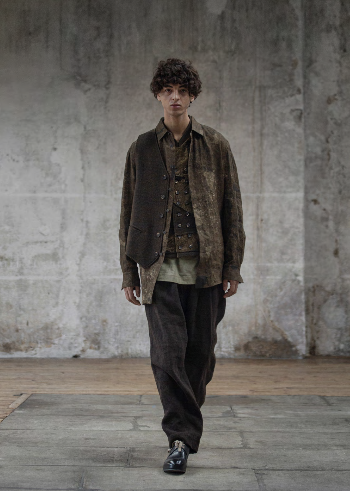 Kolor Magazine Ziggy Chen Fall 2023 Collection Look 15.png