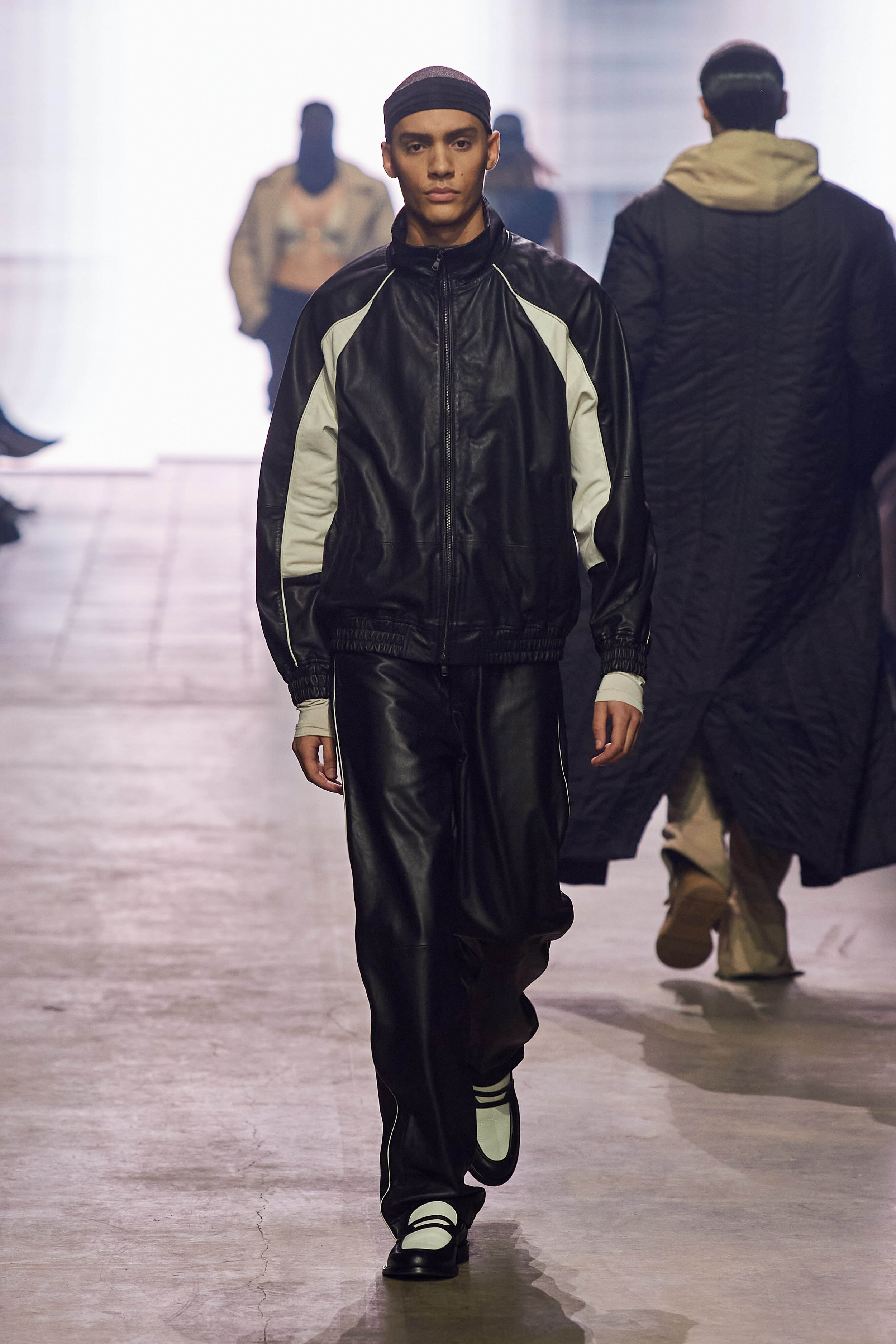 Kolor Magazine J.Lindeberg AW24-Copenhagen-Fashion-Week-Alpha-Runway-2x3-James-Cochrane-33.jpg