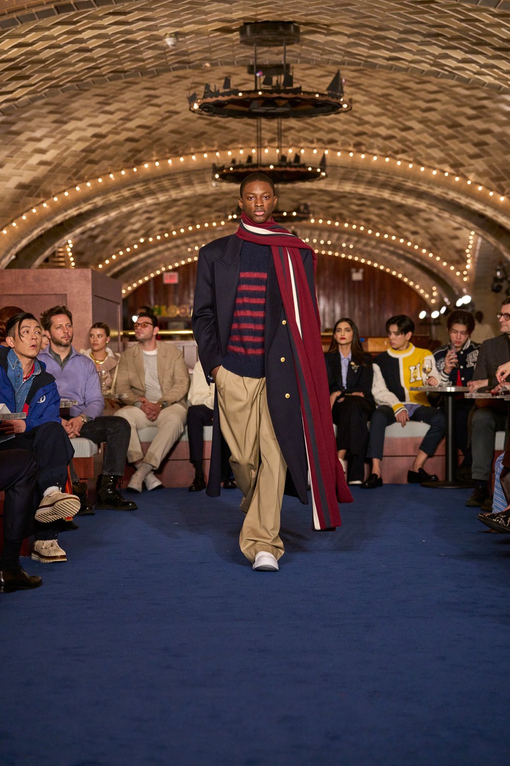 Kolor Magazine Tommy Hilfiger    FW24_NYFW_RUNWAYFULLLOOK_P6_032.jpg