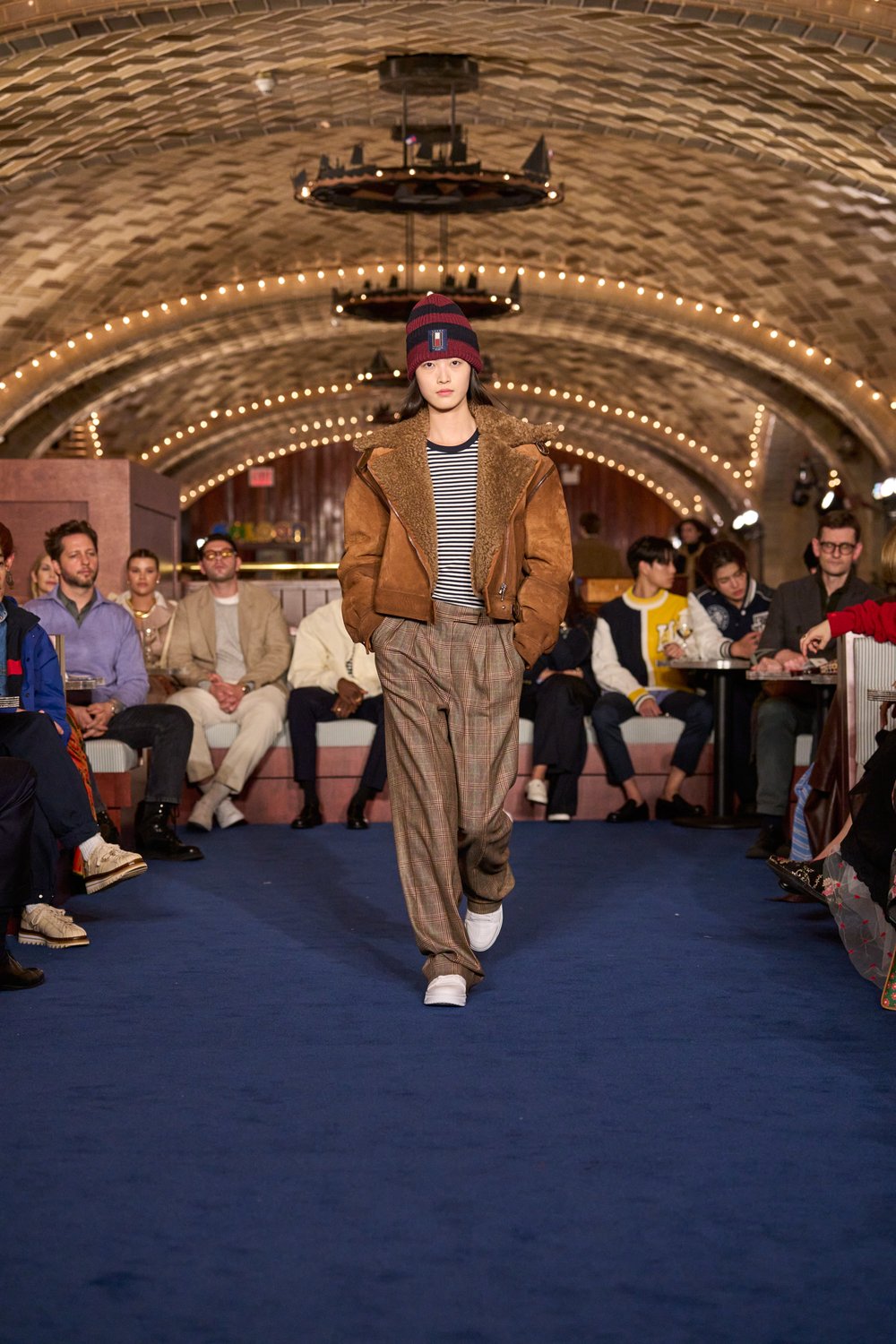 Kolor Magazine Tommy Hilfiger    FW24_NYFW_RUNWAYFULLLOOK_P6_044.jpg