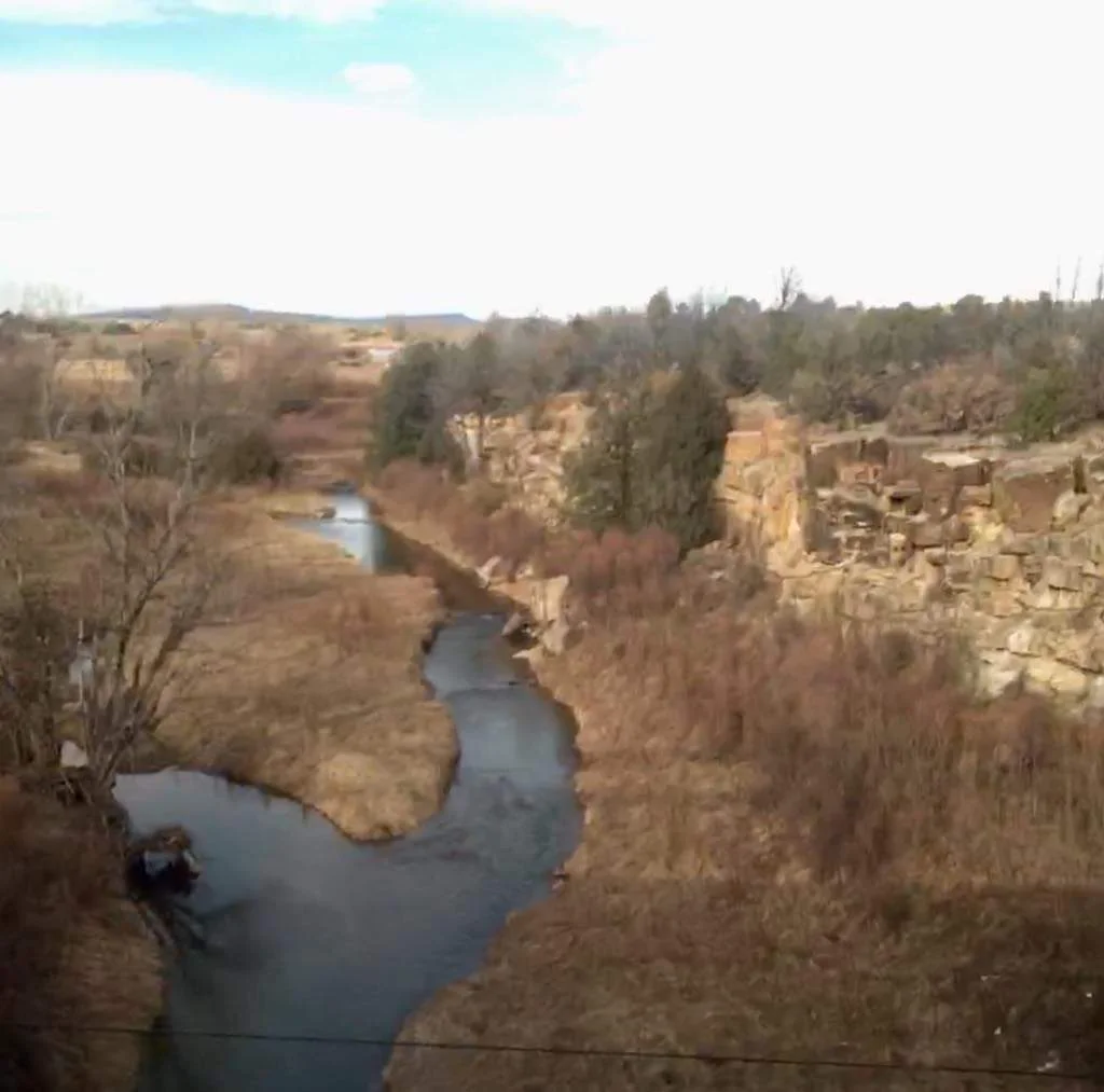 Scenery is your between meal snack, and generally without road signs and billboards to cause indigestion.
