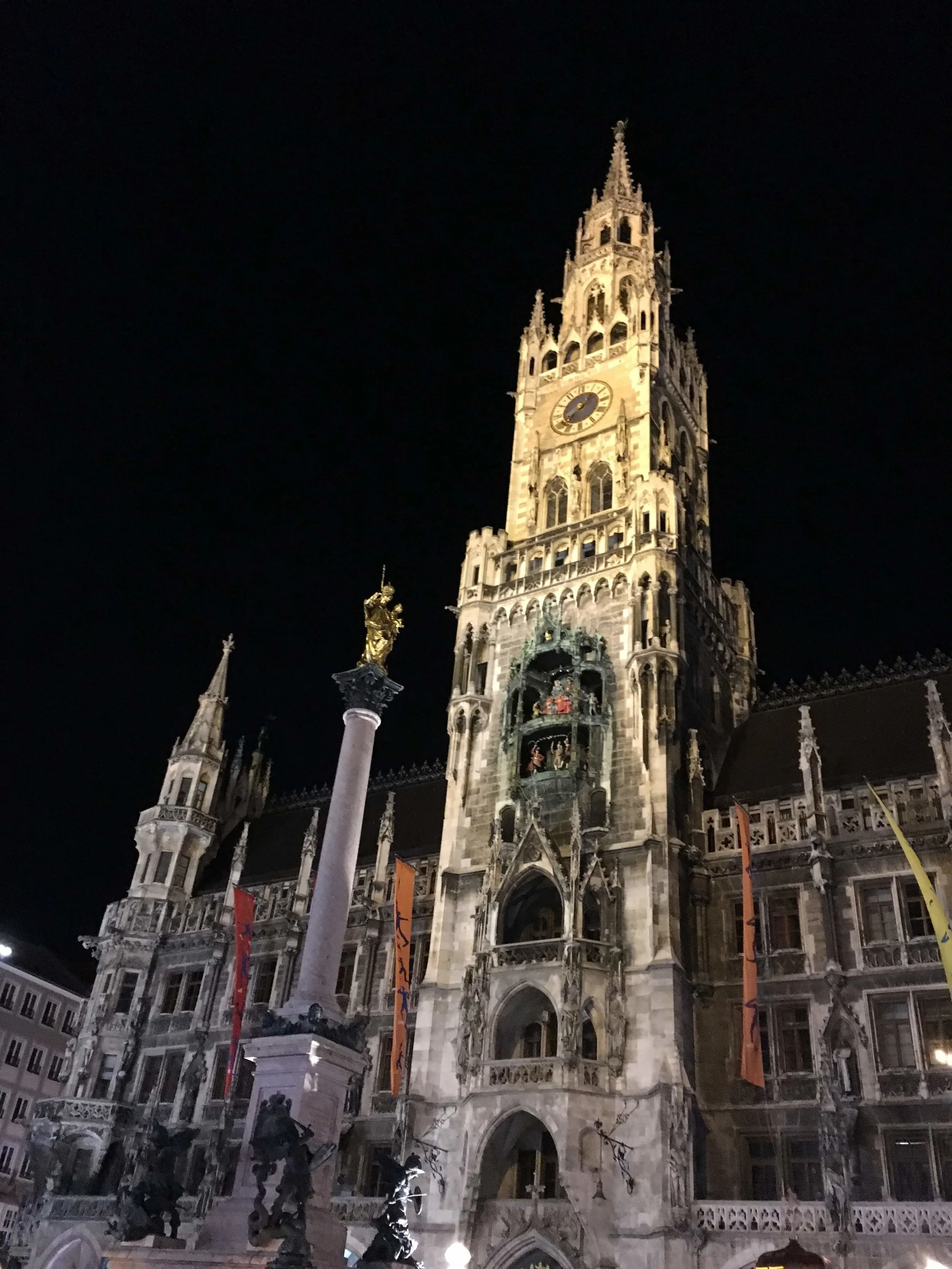Munich's famous Glockenspiel at Marienplatz was Carol's first of many "wow' moments during our short visit here