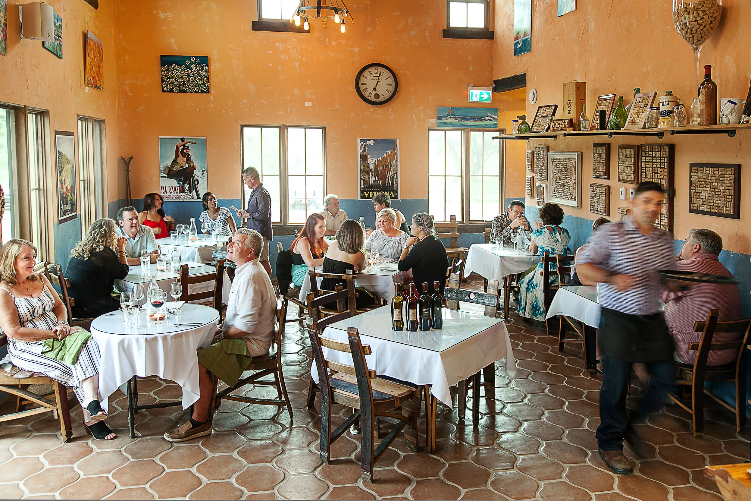 Bent Ridge Winery had a meal and wine tasting for this group that particular day. Included was a 3 or 4 course meal plus great wine🍷 and fantastic company.