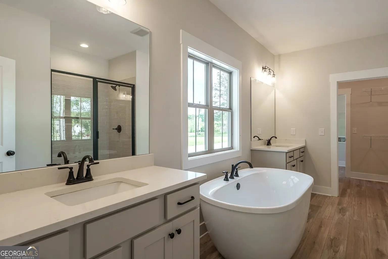 304 Woodfin Way 16.jpg