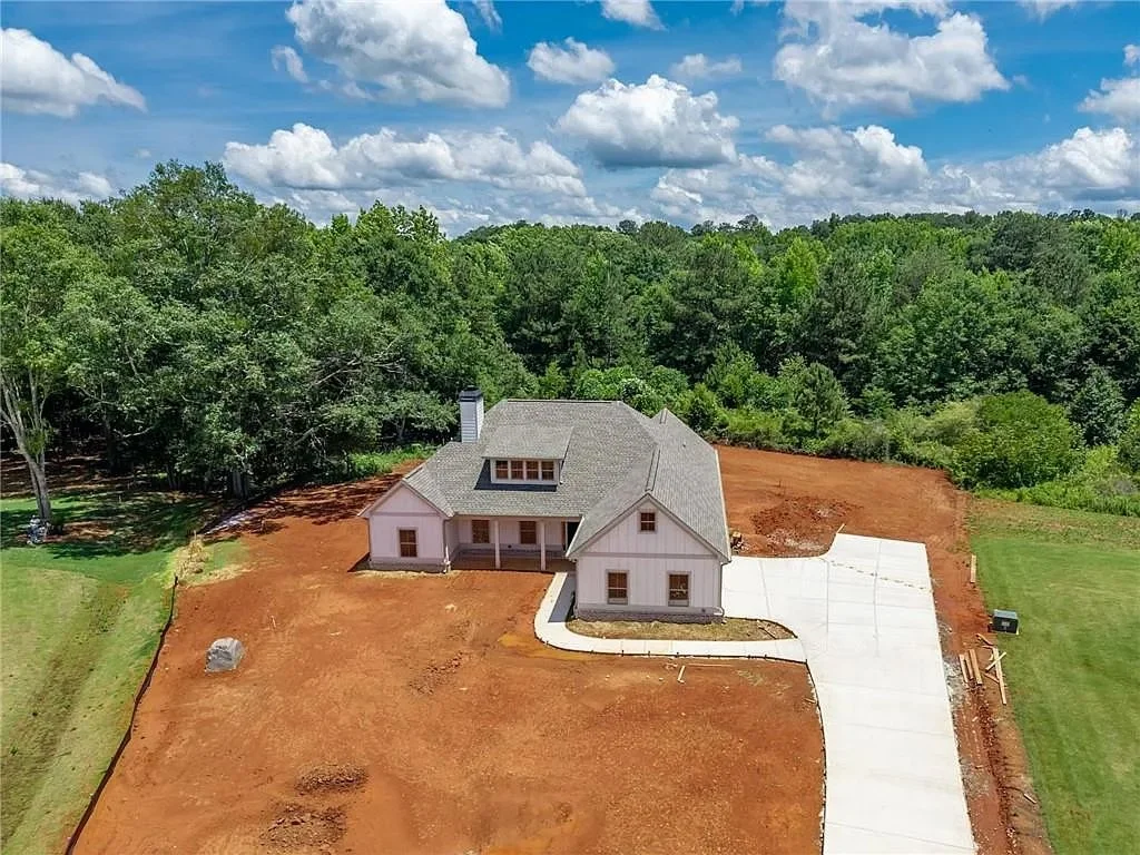347 Woodfin Way 03.jpg