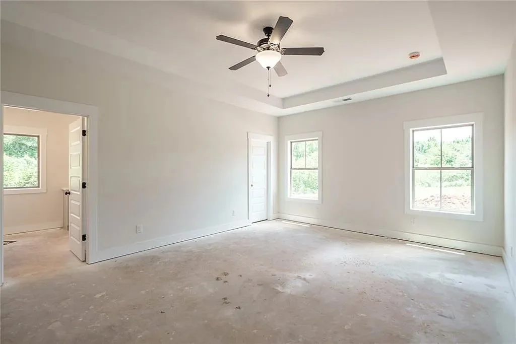 347 Woodfin Way 09.jpg