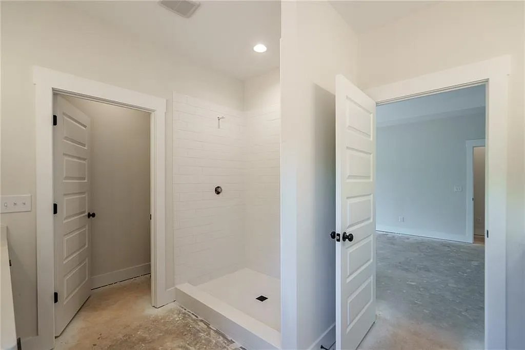 347 Woodfin Way 11.jpg