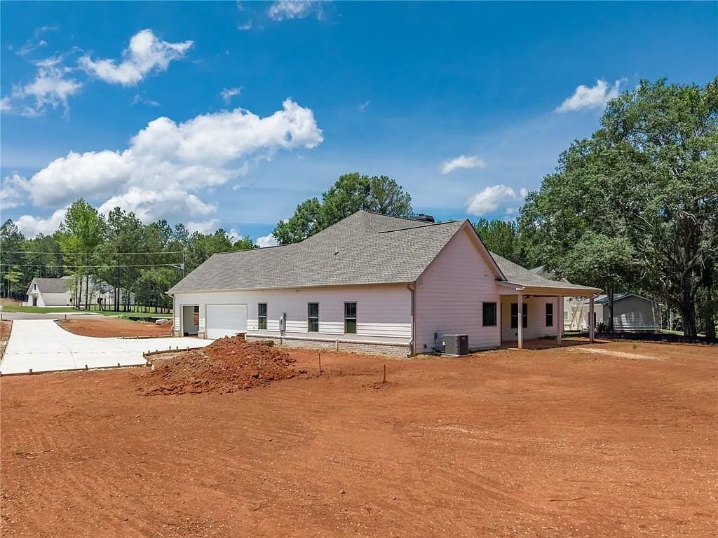 347 Woodfin Way 20.jpg