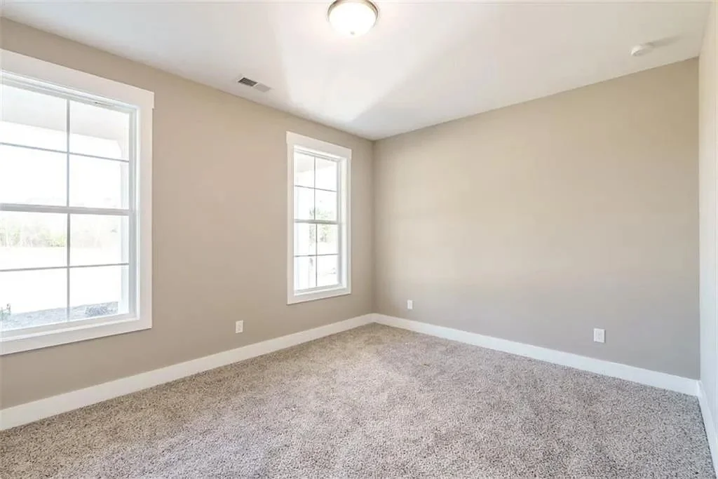 218 Woodfin Way 11.jpg