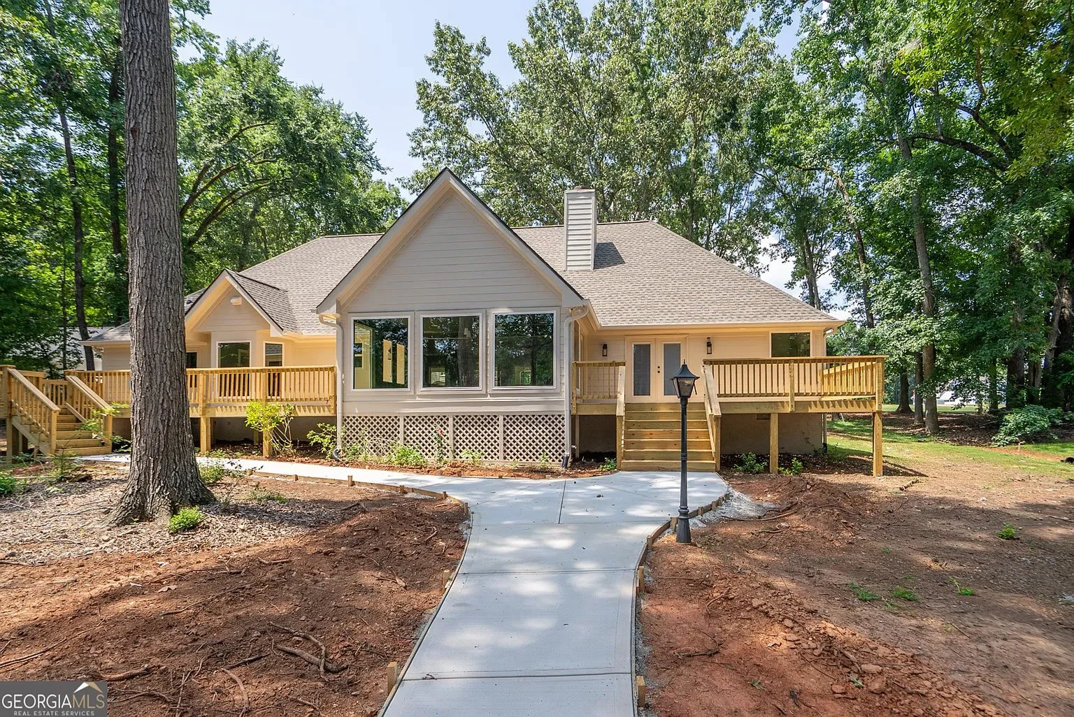200 Whitney St 14.jpg