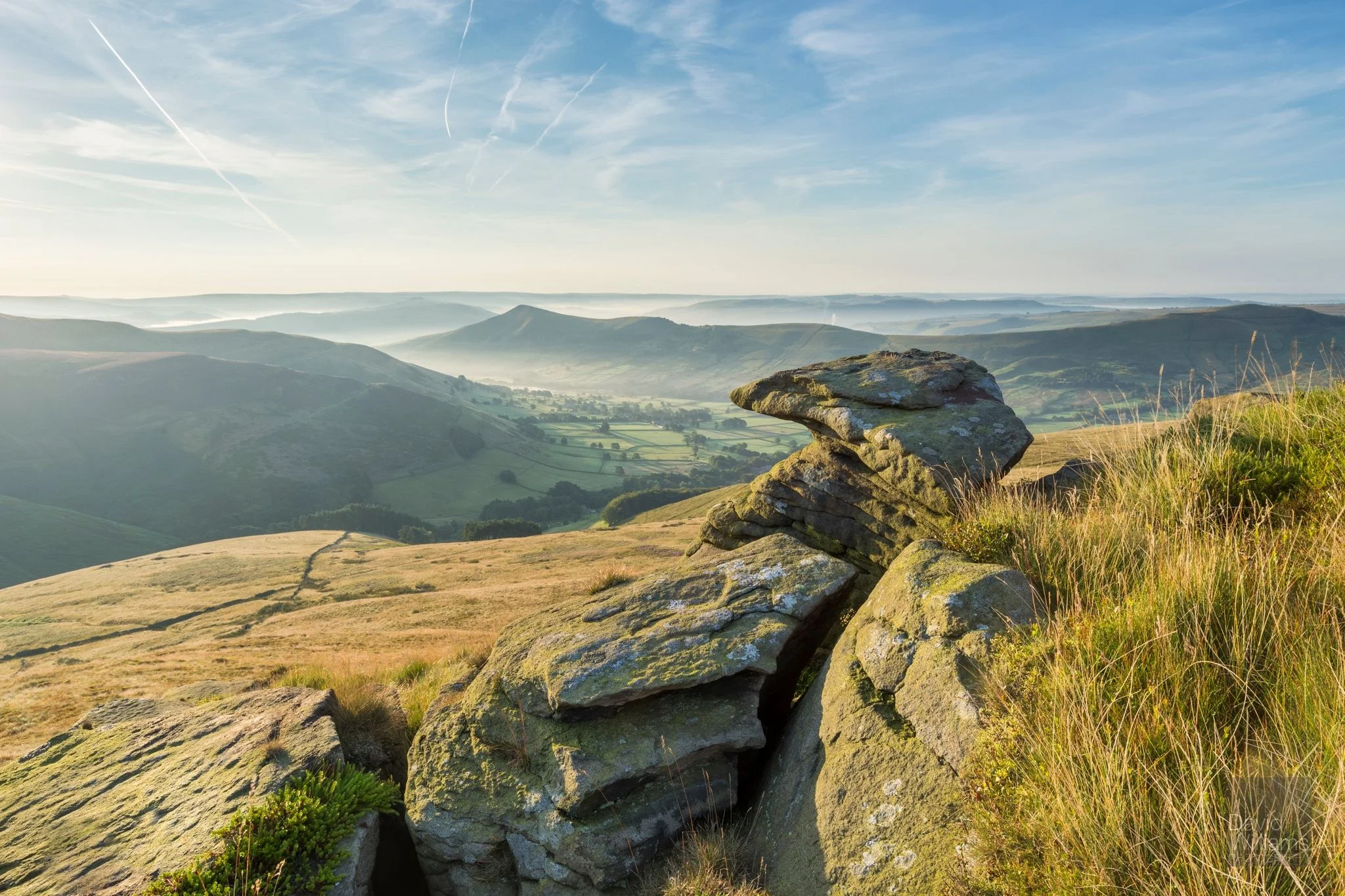 The view into Edale from Grindslow Knoll