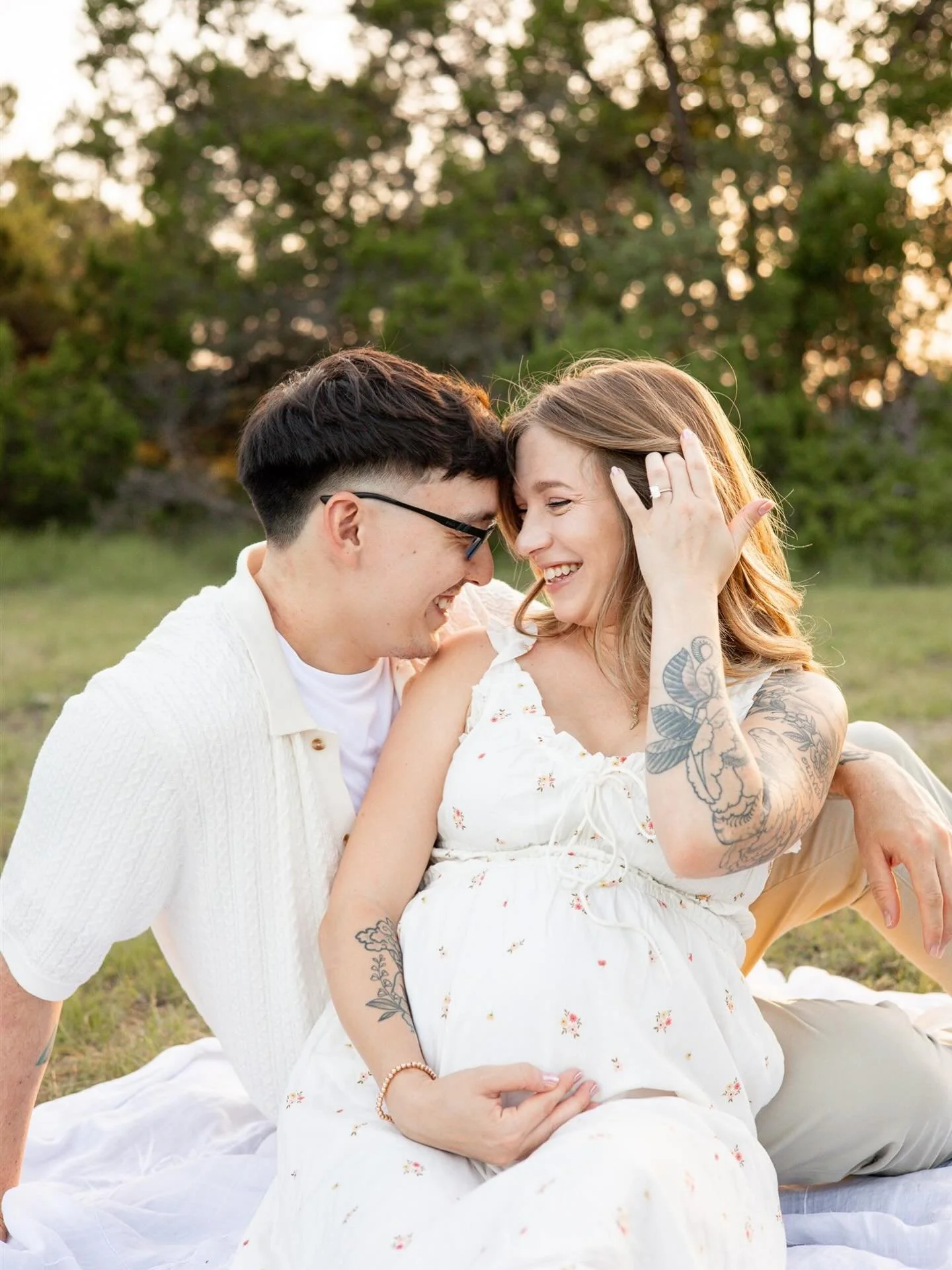 Touching grass with the ones you love wrapped in golden hour ✨