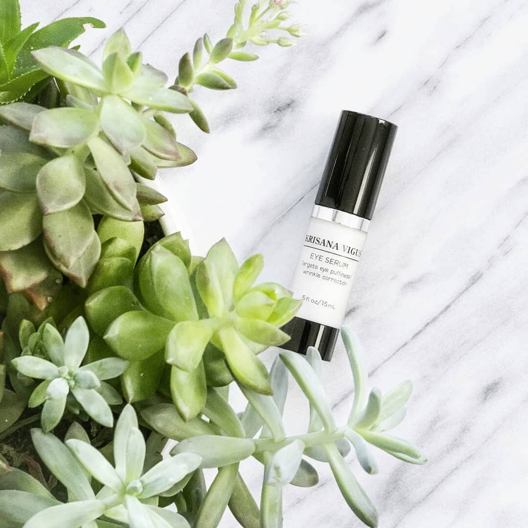 Put a lil #Spring In Your Skincare 🌱
The season of rejuvenation and blossoms is almost here! Renew your skin's youthful look with our apple stem cell Eye Serum! 
#SensitiveSkin