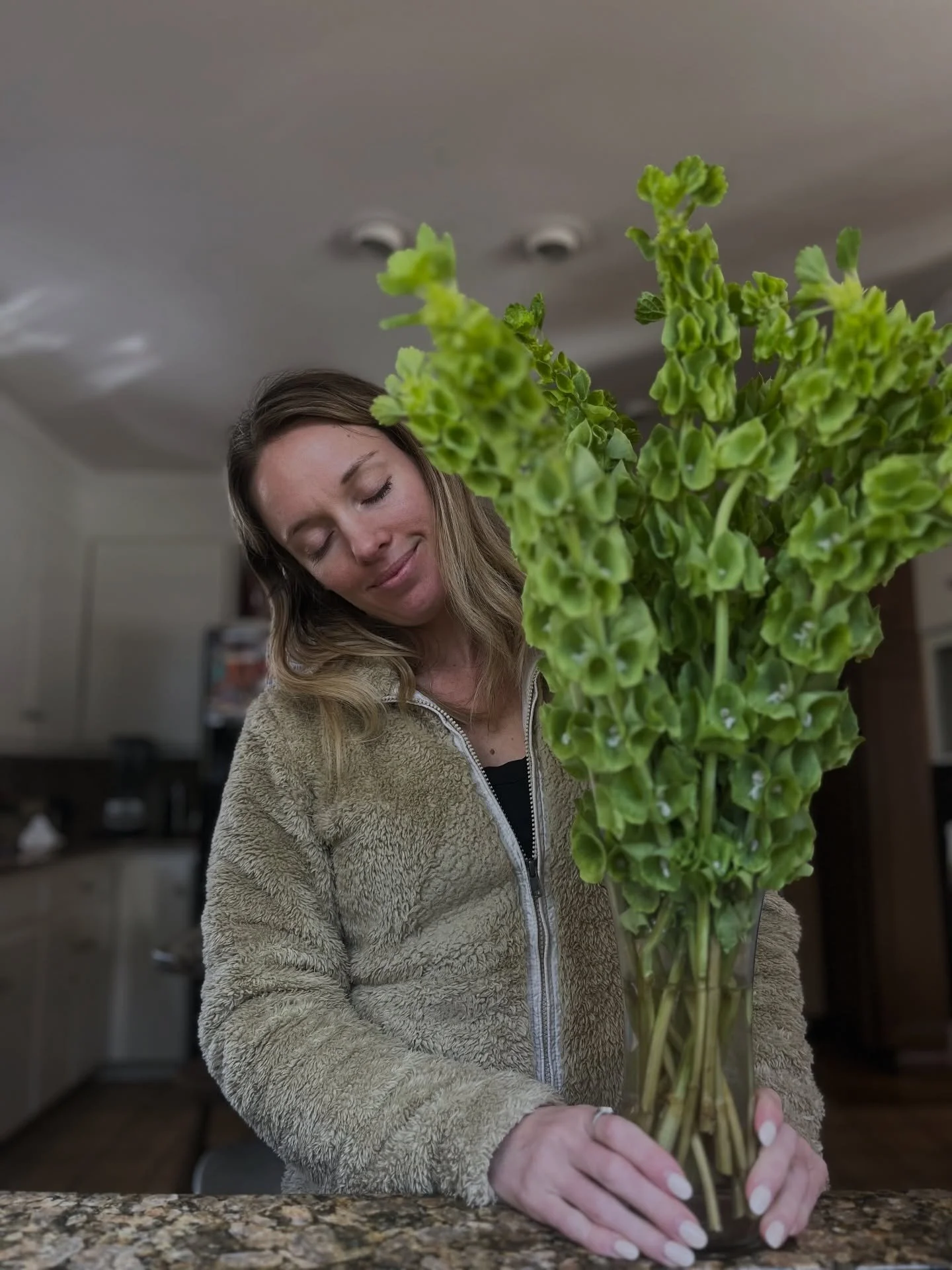 Final hospital day for our patient
 ✨Bells of Ireland to celebrate the step forward. 
Real life will resume&hellip; soon?