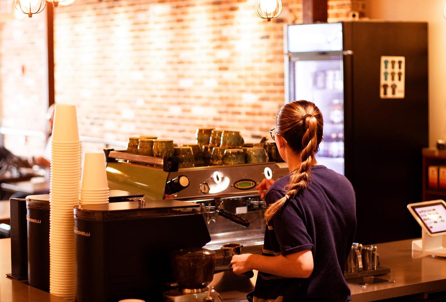 We are open until 3pm today! Enjoy a great cup of coffee with your Thanksgiving leftovers. 💯
.
.
. 📸: @_allytphotography_