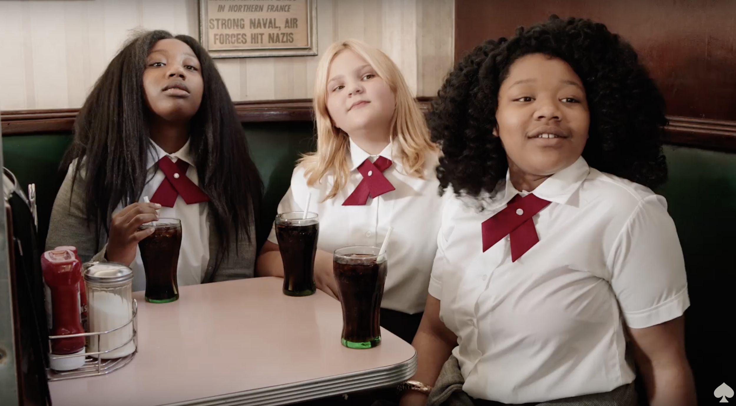 KATE SPADE "DANCING DINER" - DIRECTOR: RYAN MCGINLEY - CASTING DIRECTOR: JV8INC / JENNIFER VENDITTI - CASTING ASSOCIATE: GERALDINE BARÓN