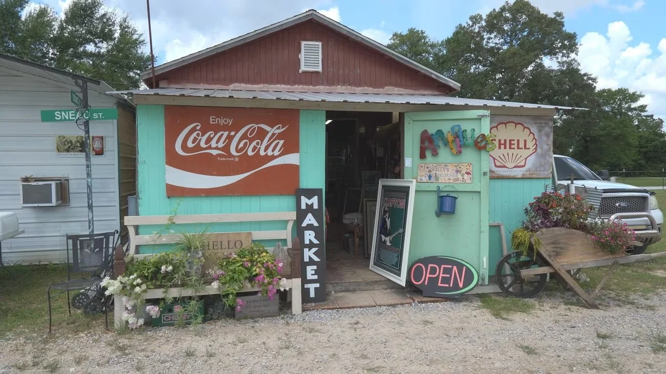 Photo of Kelly's Korner at the Flea Market at Menge