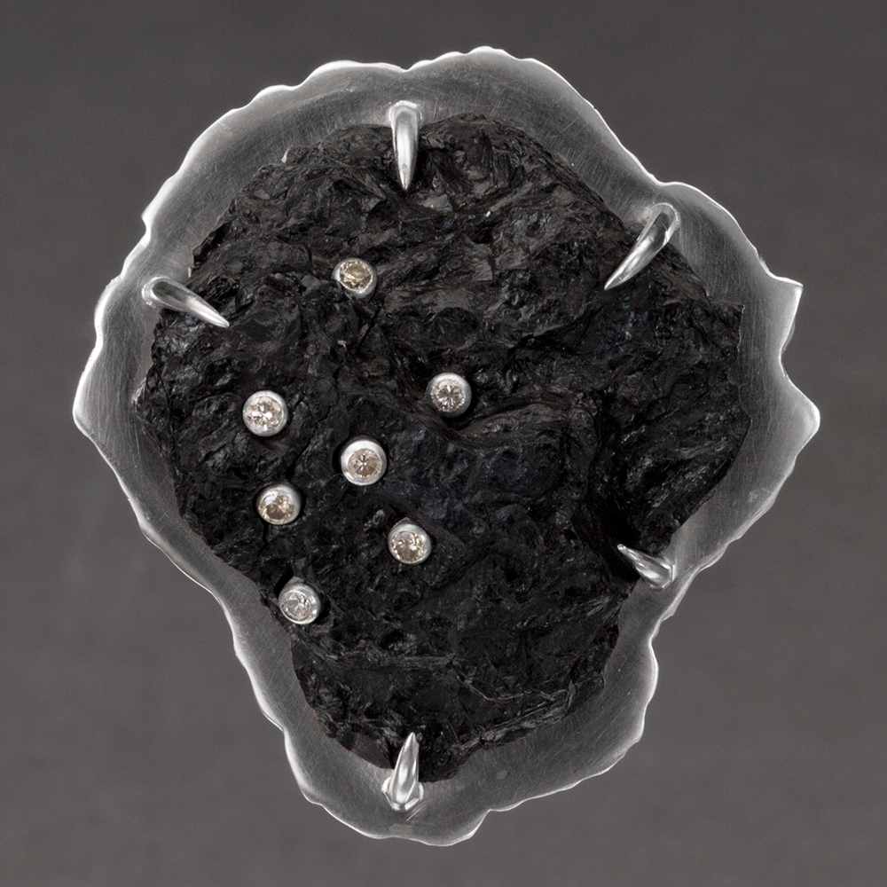 Thumbnail-CoalBrooch2.png
