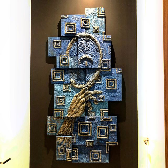 Just installed this cast bronze wall sculpture&rdquo;The Mind&rsquo;s Eye&rdquo; in recently completed amazing home in Miami Beach designed by @browndavis @browndavisarchitecture .
Loved creating with the energy and spontaneity of paint while explori