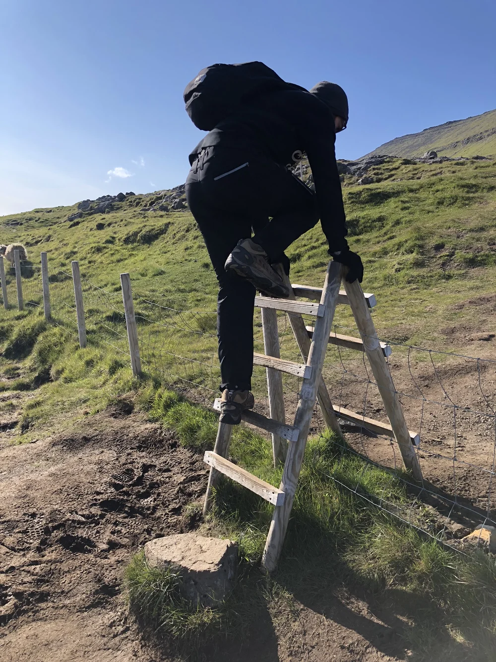 Going onto the trail