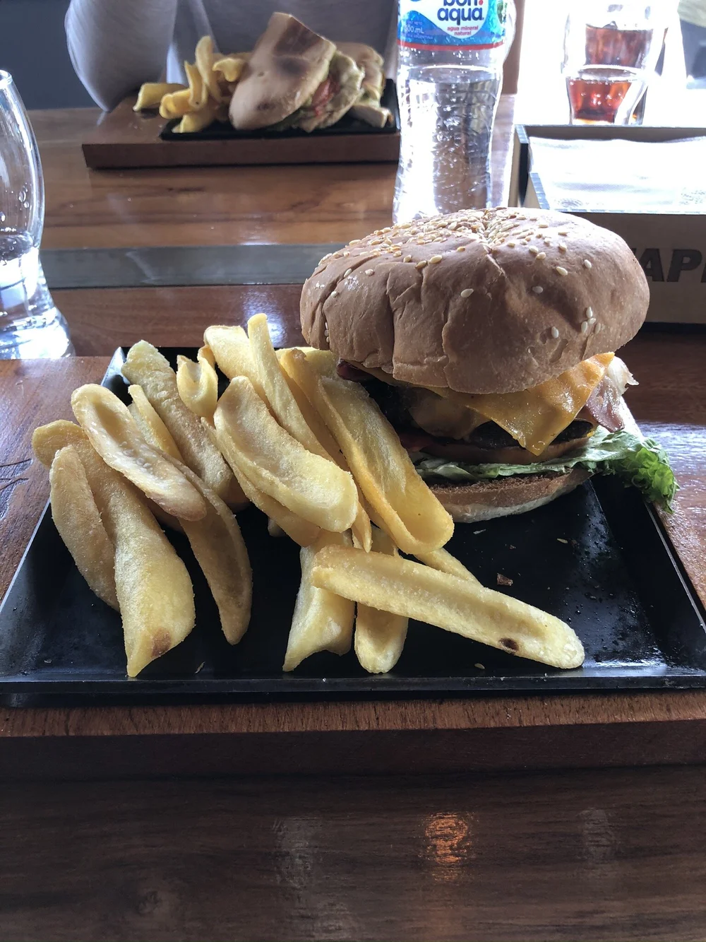 Burger at La Zorra Taproom Chaltén