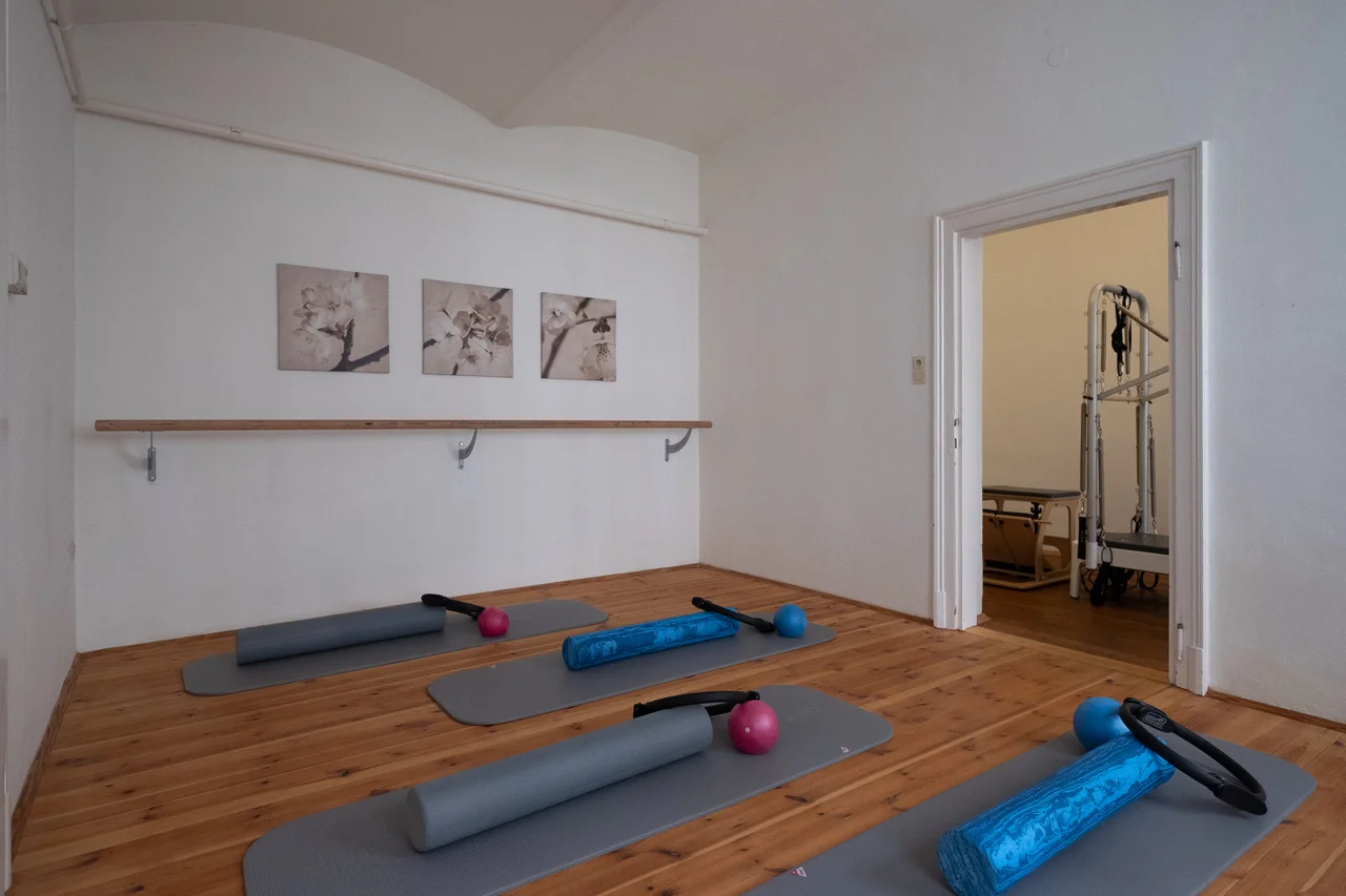 KUBIZAPHOTO_Pilates_Im_Hof_11_March_2019-0050 klein.jpeg