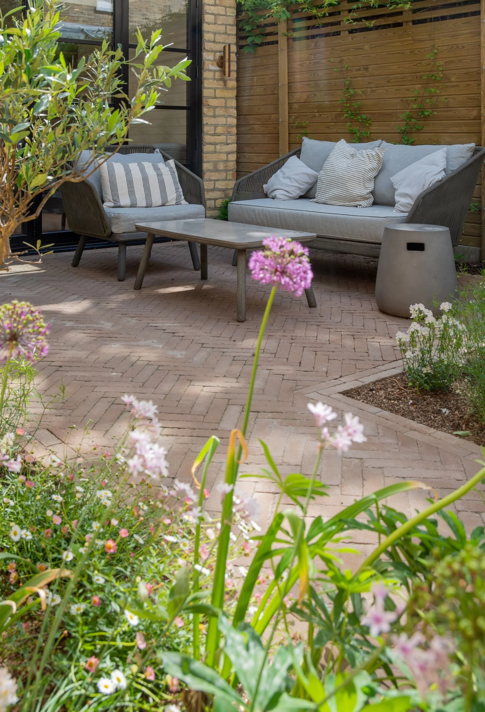 Fulham courtyard garden design shady seating area