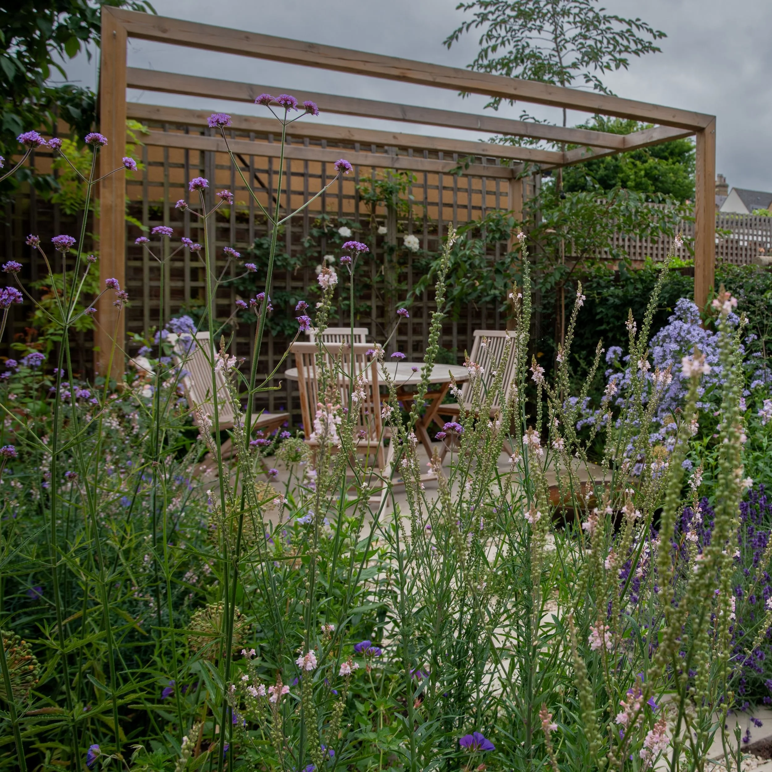 Wandsworth courtyard garden 3 Arthur Road Landscapes.jpg