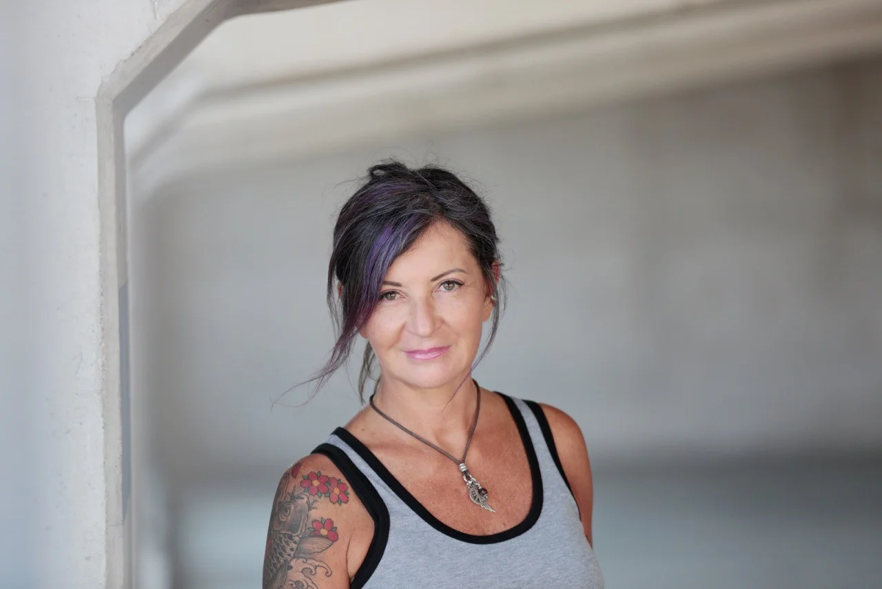 FaszienYoga für den Rücken mit Lucia Nirmala Schmidt