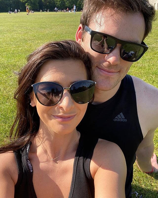 Enjoying the sun and some drinks and good food this weekend with my chica @rachaelbell43 ☀️ 🍺 🍷 🥘 🍫 
#
Can all the fitness pros stop posting tips about how to enjoy the sun and not get carried away please? 😩 The world is falling apart and the we