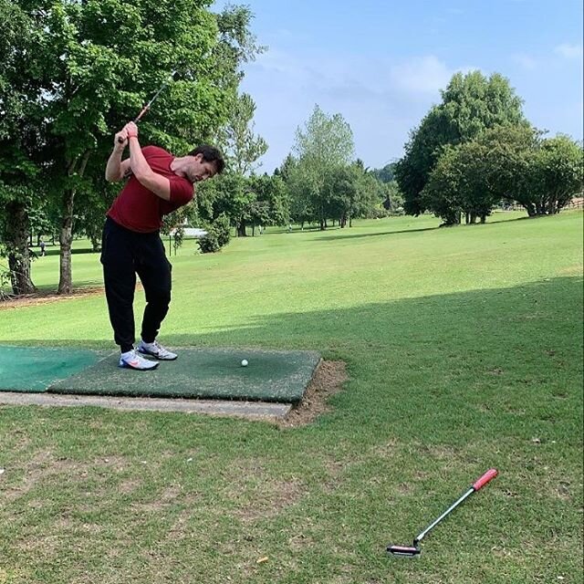 Hurley style all the way 🏌️Lost by two shots today due to some heavily enforced ruling decisions made from @attemptingtofitness and @garbhmadigan 😂😂
#ladsdayout #pitchandputt #itwasreallyadraw