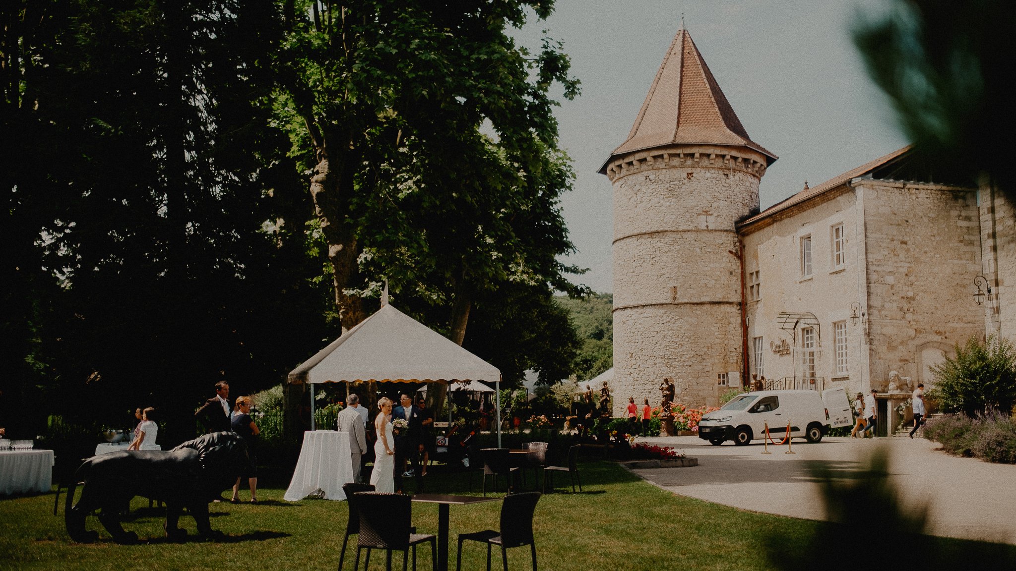0047-20210710121446-mariage-chateau-chapeau-cornu.jpg