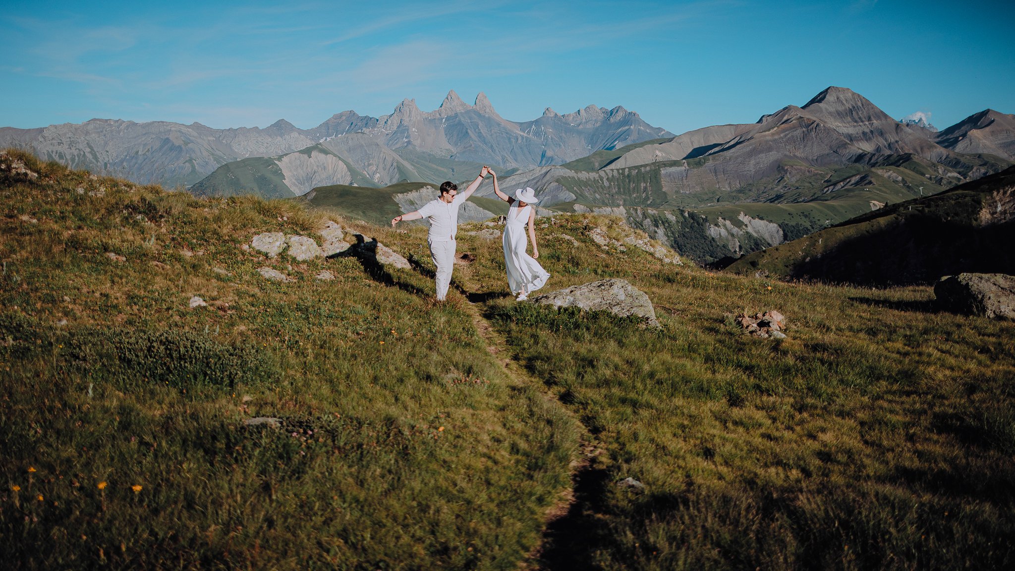 0008-seance-couple-montagne-maurienne.jpg