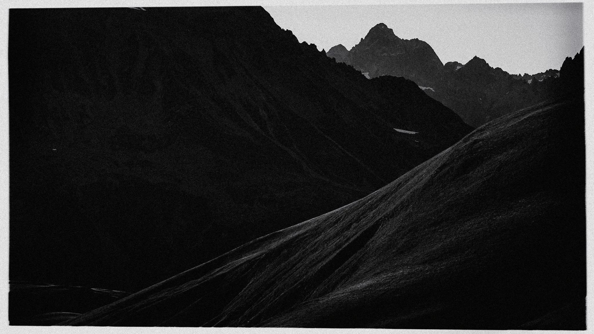 0016-seance-couple-montagne-maurienne.jpg