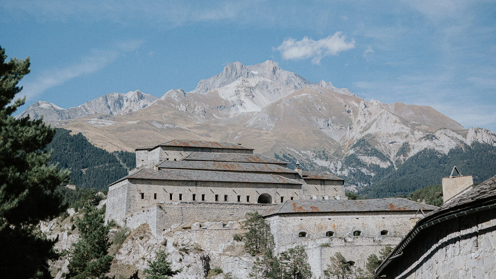 0055-mariage-fort-marie-therese-savoie-maurienne.jpg
