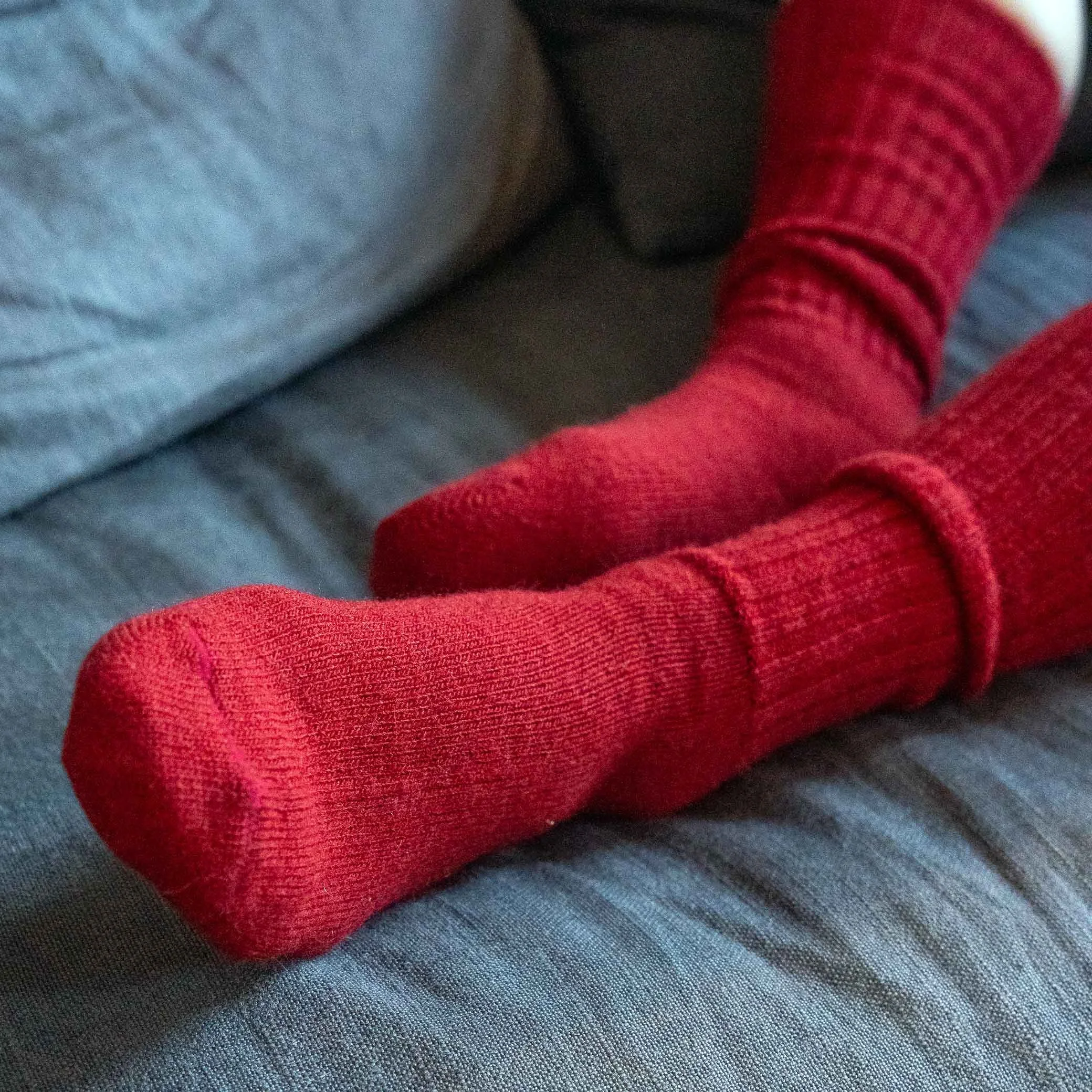 patapaca-red-sock-sofa-s.jpg