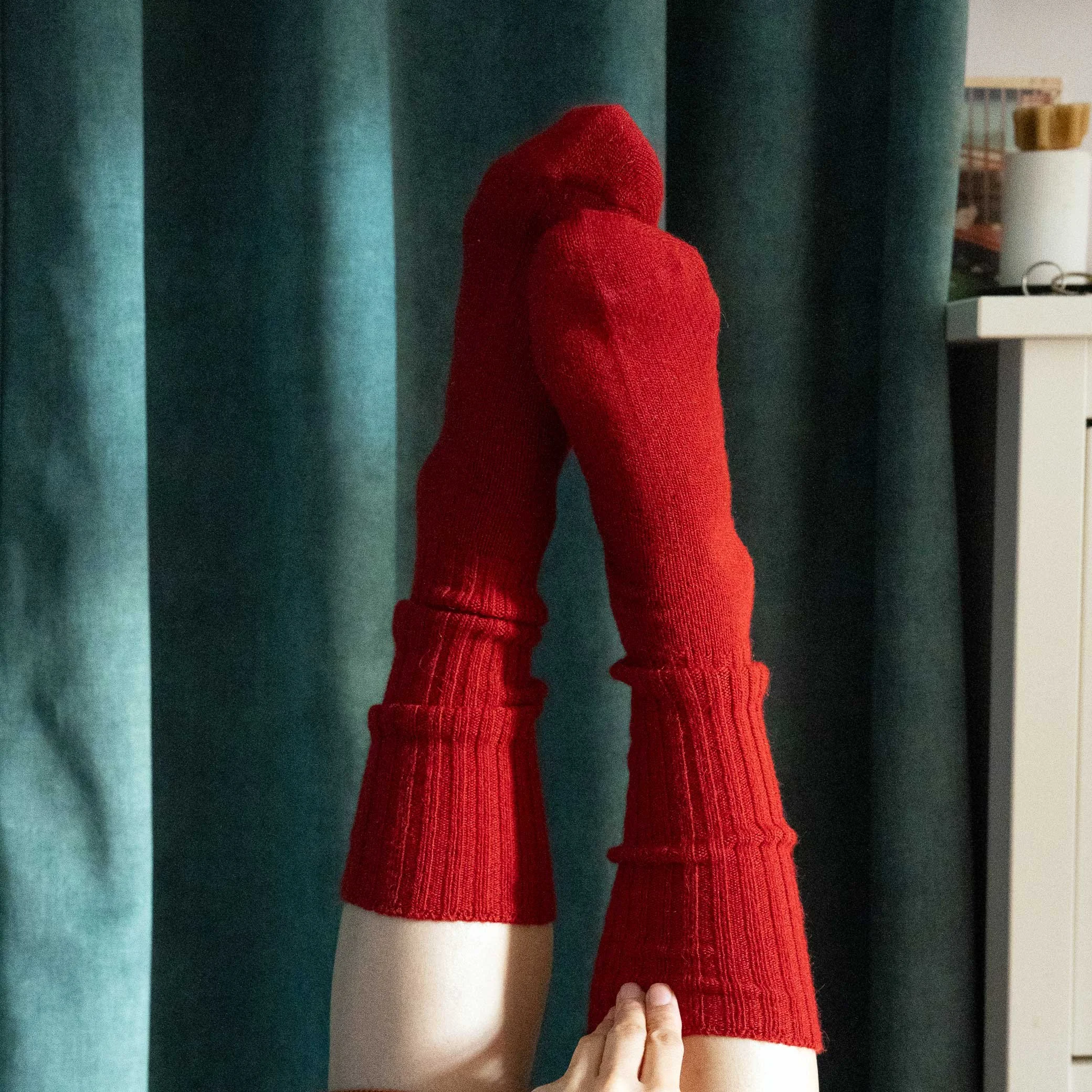 patapaca-red-sock-mood-s.jpg