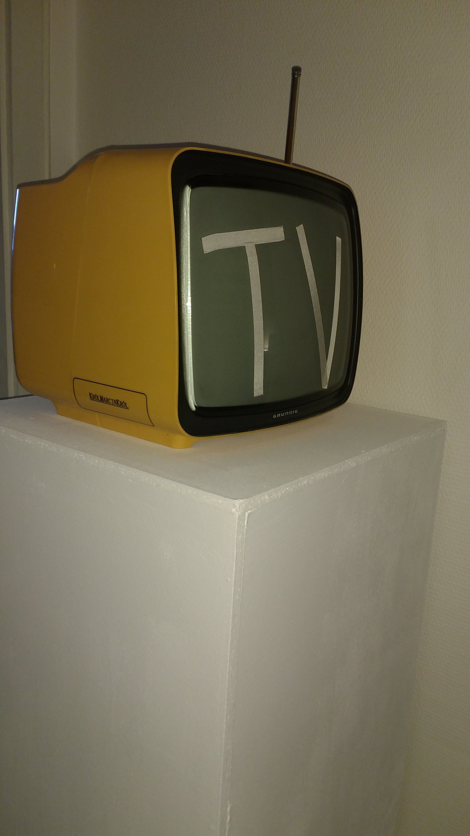KMK0014 - tv
