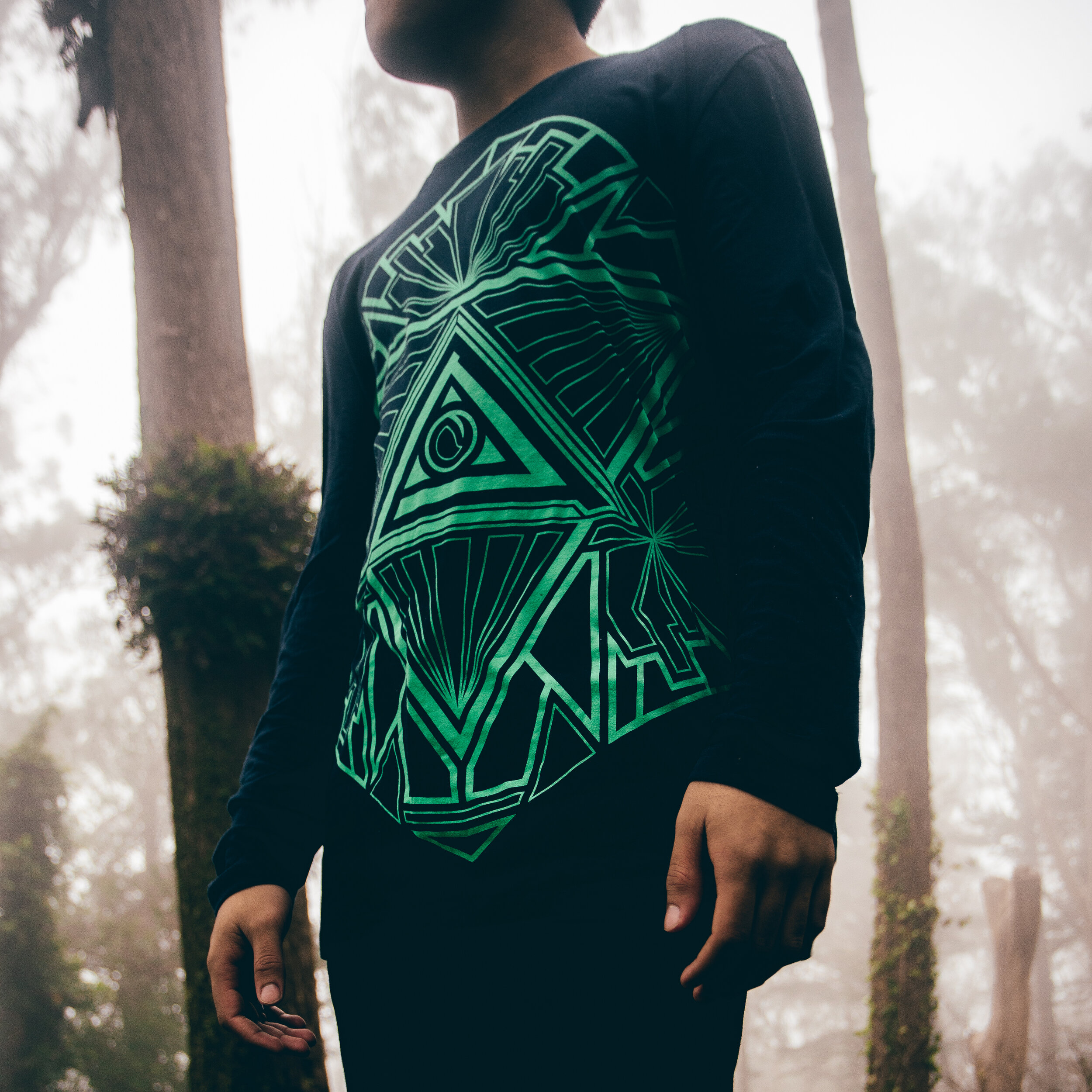 Rhialize-Why-I-Y-Eye-Long-Sleeve-Izak-Website.jpg